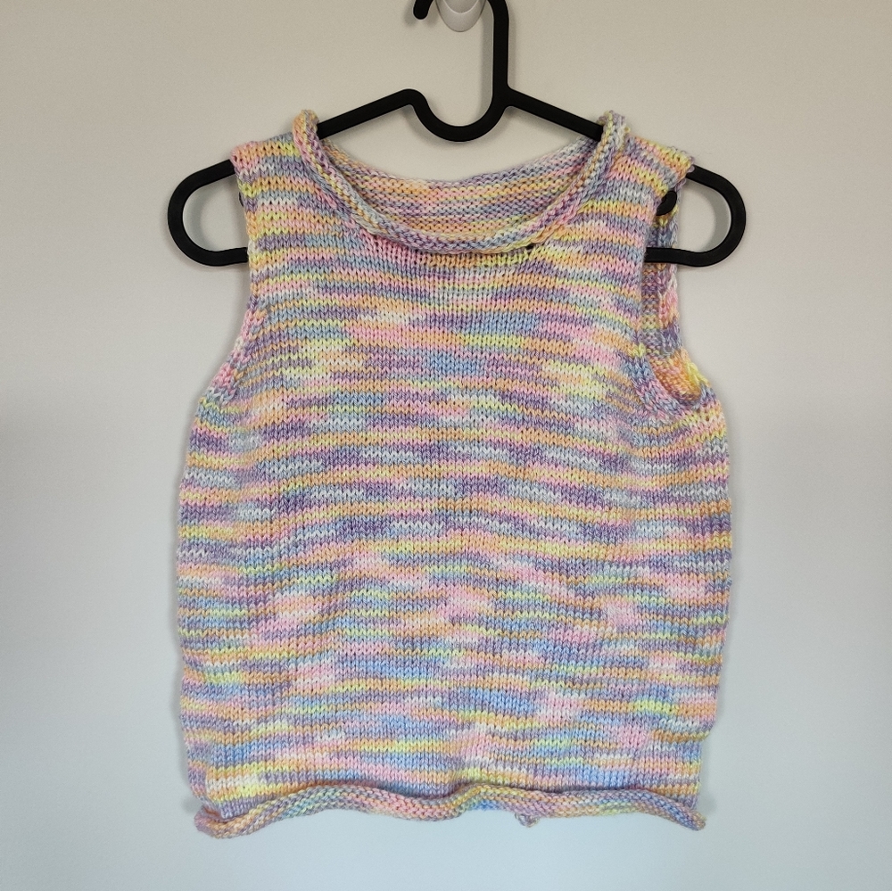 Pastel hand knit tank top sample with split back